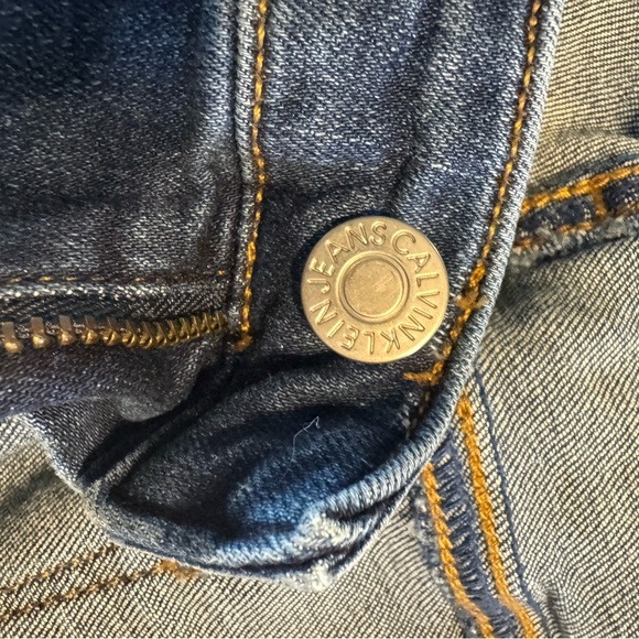 Calvin Klein Distressed Mid Rise Skinny Jeans Size 33x28 - Picture 6 of 14